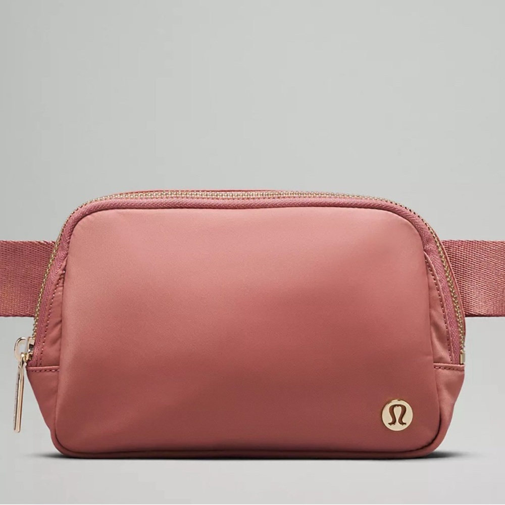 Lululemon Atheletica Everywhere Belt Bag 1L
Metal Hardware NWT pink crossbody